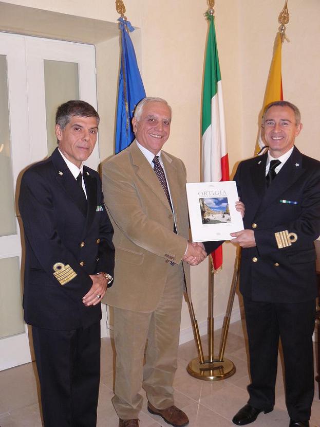 da sinistra Martinez, Bono, Sancilio