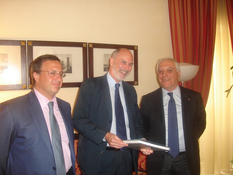 GERACI,_NIXON_E_BONO