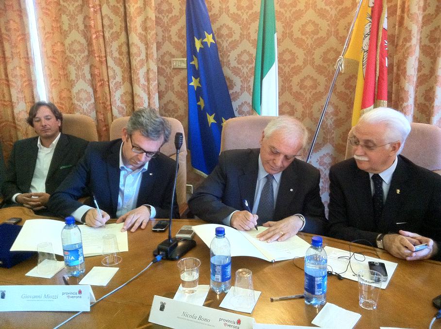 I presidenti Miozzi e Bono firmano il gemellaggio