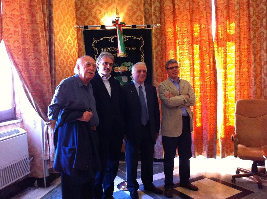 BONO CON LUPO, CAPPUCCIO E TEDESCO